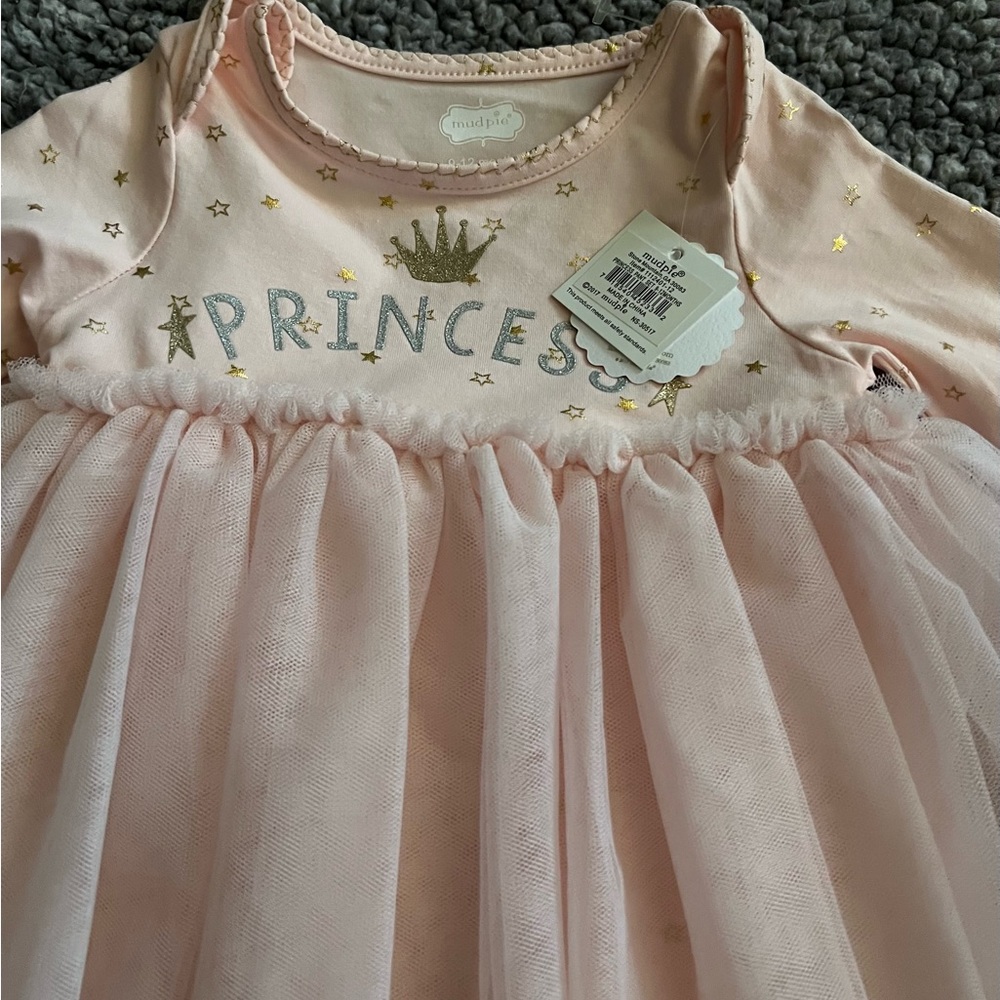 MudPie NWT Princess 2 pc outfit 6-12m. Perfect for your princess!